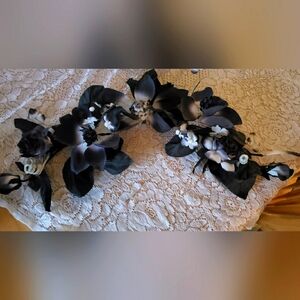Gorgeous Black & White Vintage Floral Swag